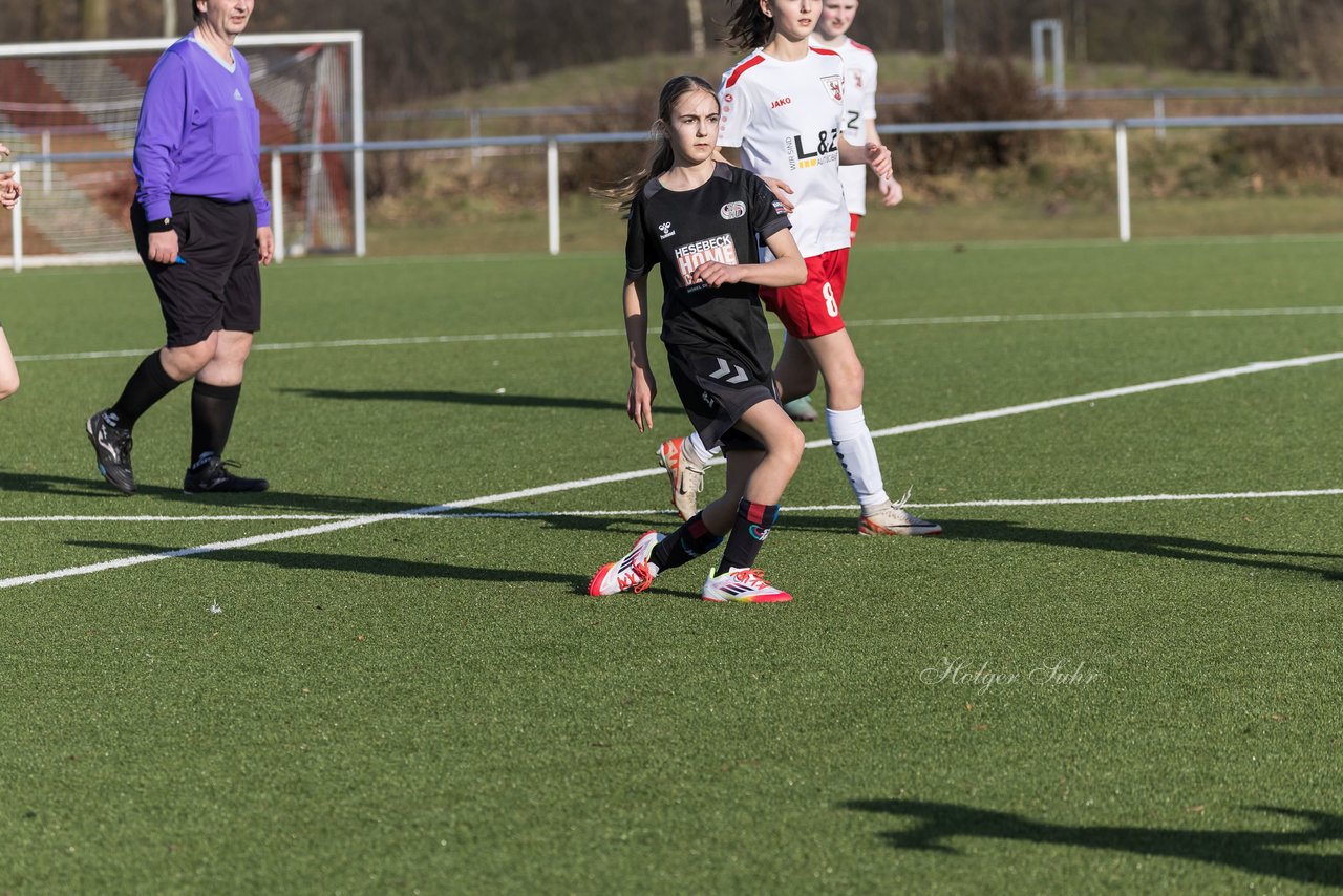Bild 156 - wBJ SV Wahlstedt - SV Henstedt Ulzburg : Ergebnis: 0:1